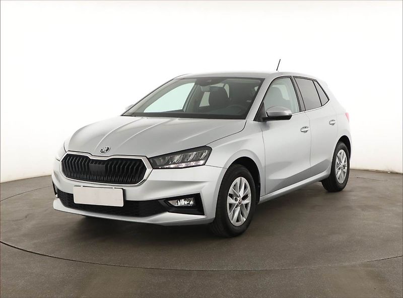 Škoda Fabia (2024) 1.0 TSI, Top Selection, FullLe - fotka 2 z 15
