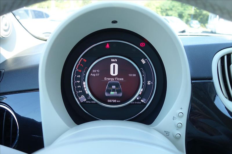 Fiat 500C 1,0 i BSG, SERVIS. KN., NAVI. - fotka 27 z 41