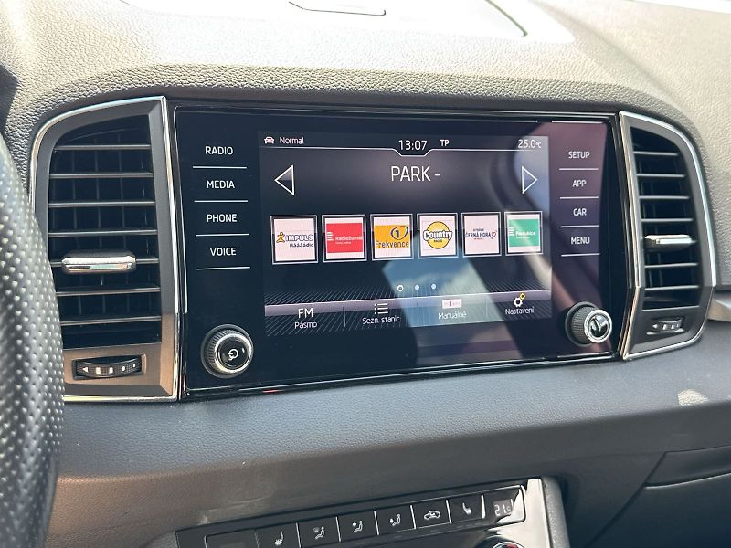 Škoda Karoq (2020) 2.0 TDI Ambition - fotka 18 z 31