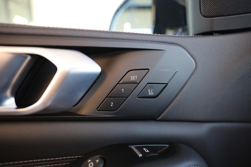 BMW X5 xDrive40i - fotka 28 z 33