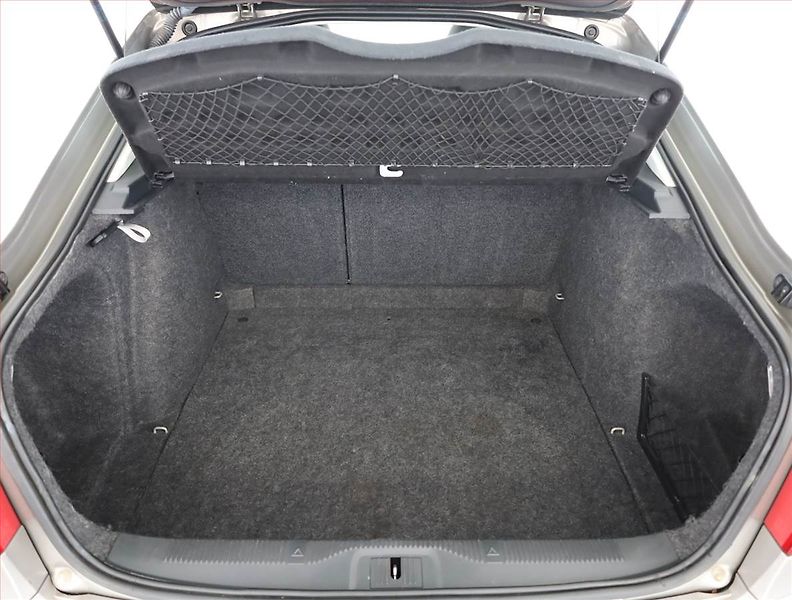 Škoda Octavia (2008) 1.9 TDI, Serv.kniha, po STK - fotka 14 z 14