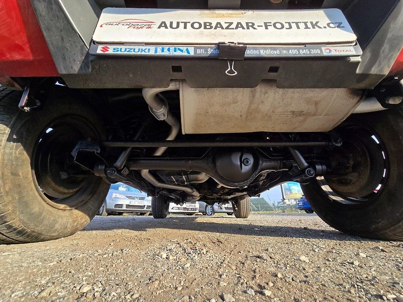 Suzuki Jimny (2006) 1.3 62KW 4x4 2006 - fotka 19 z 20