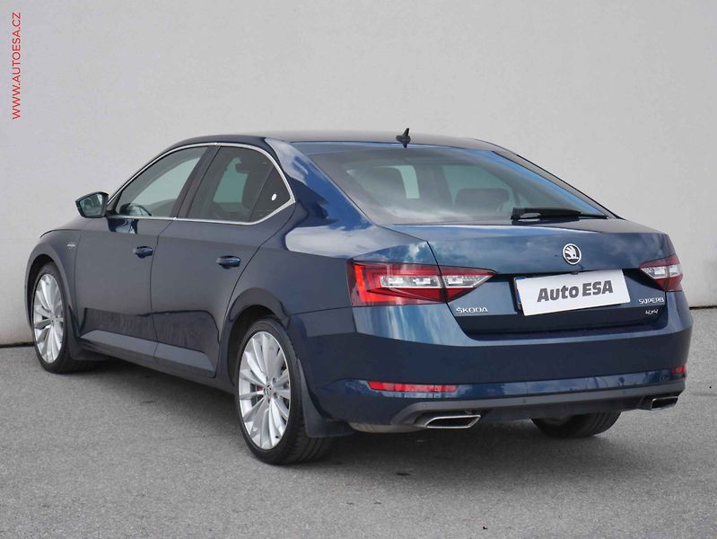 Škoda Superb (2017) 2.0 TSI 4x4, ČR, L&K, DSG - fotka 6 z 23