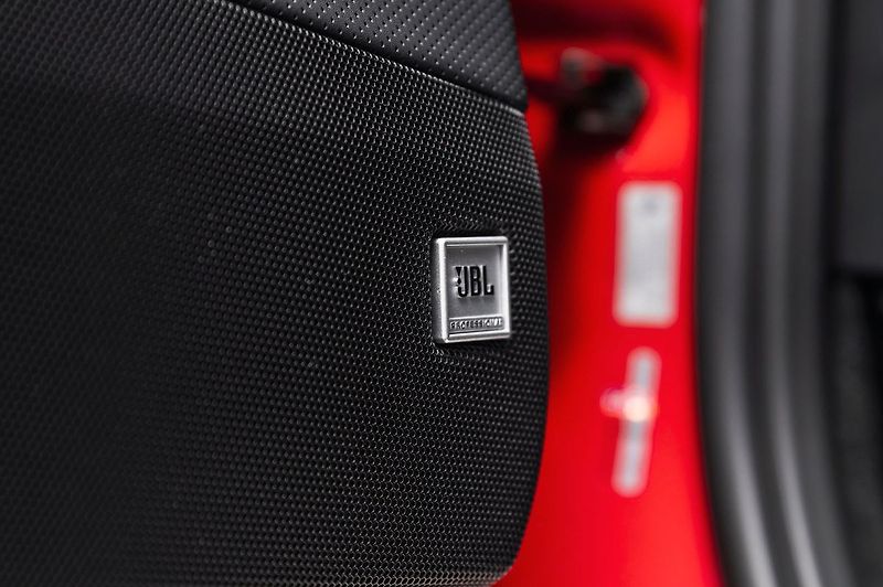Ferrari 812 Superfast - fotka 14 z 22