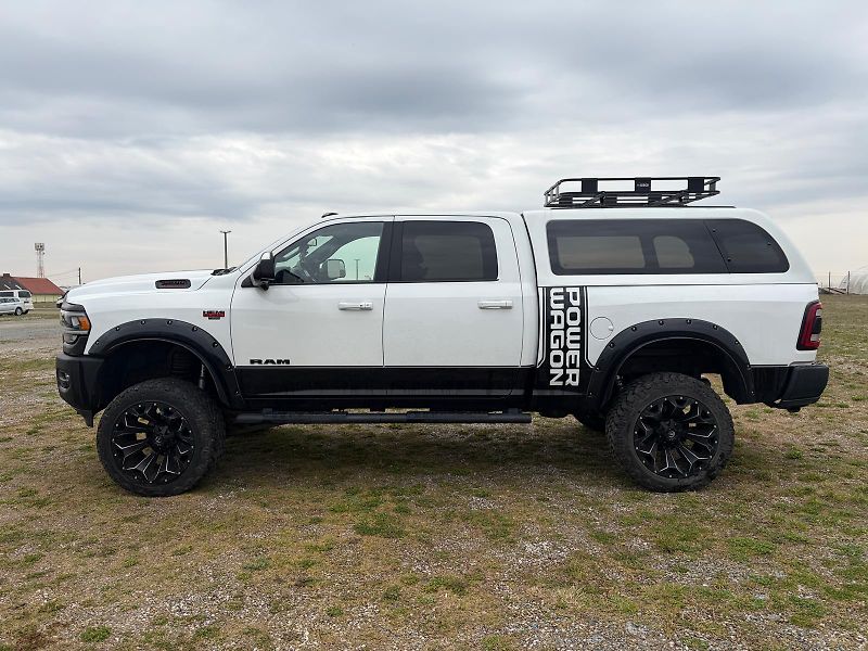 Dodge RAM (2020) 2500 6,4 L HEMI LIFTED - fotka 2 z 48