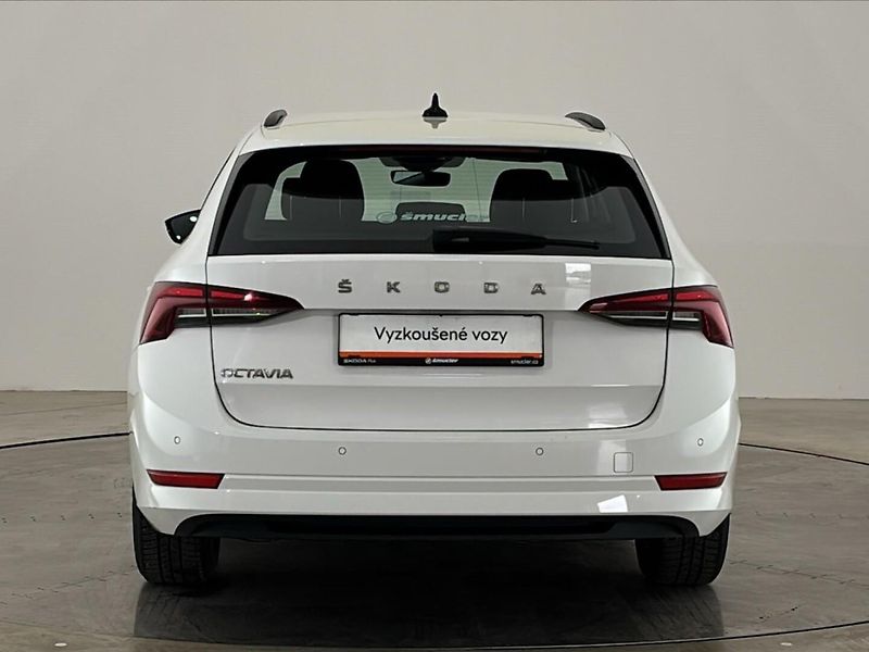 Škoda Octavia Ambition - fotka 17 z 29