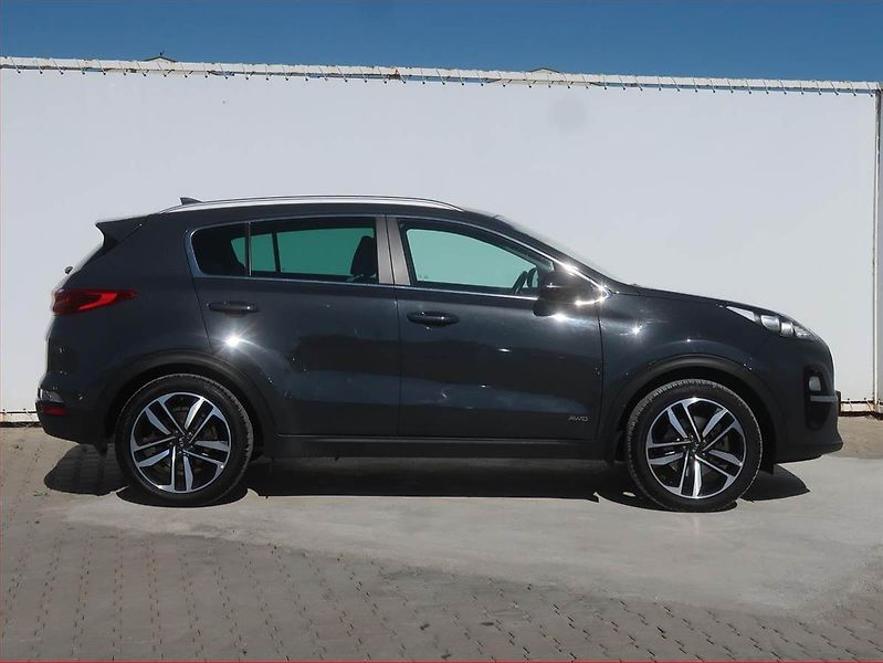 Kia Sportage (2019) Gold 1.6 T-GDI, 4X4, Automat - fotka 6 z 21