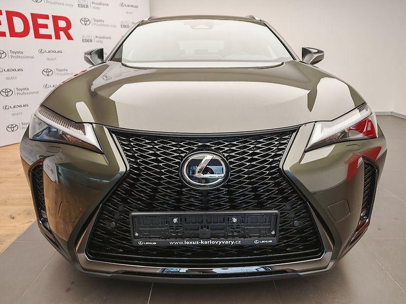 Lexus UX 300h F Sport Design 300H - fotka 2 z 33