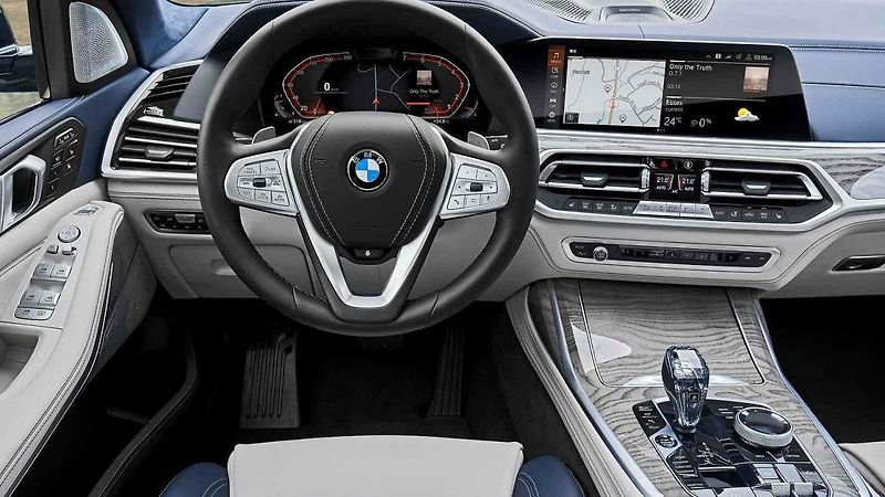 BMW X7 vs. Mercedes GLS vs. Volvo XC90 vs. Audi Q7