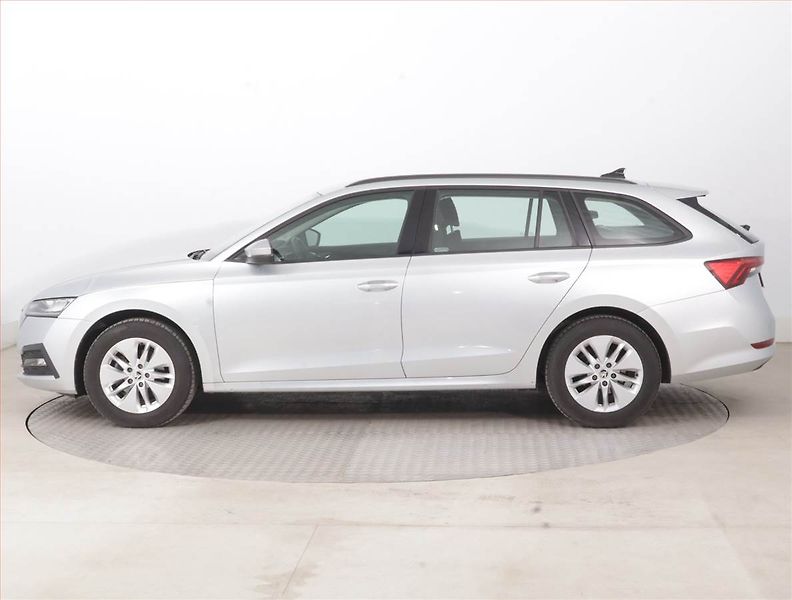 Škoda Octavia (2023) Ambition 2.0 TDI - fotka 3 z 15