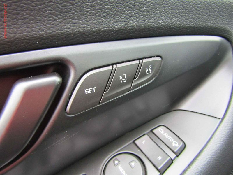 Hyundai i30 (2020) 2.0 i, serviska - fotka 12 z 20