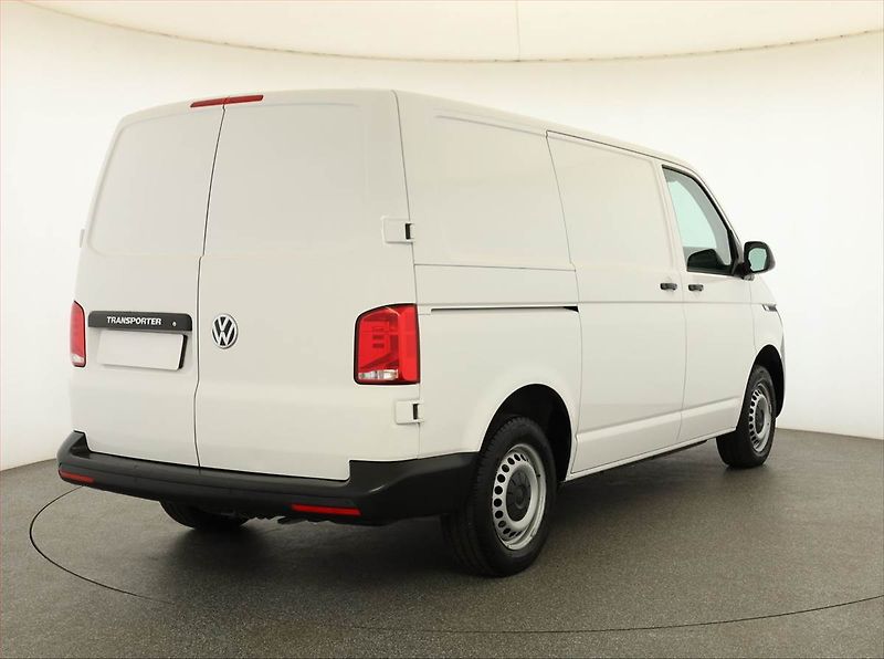 Volkswagen Transporter (2021) 2.0 TDI, ČR, 1Maj - fotka 5 z 13