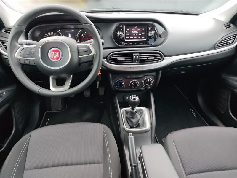 Fiat Tipo 1,4 95k Plus - fotka 8 z 11