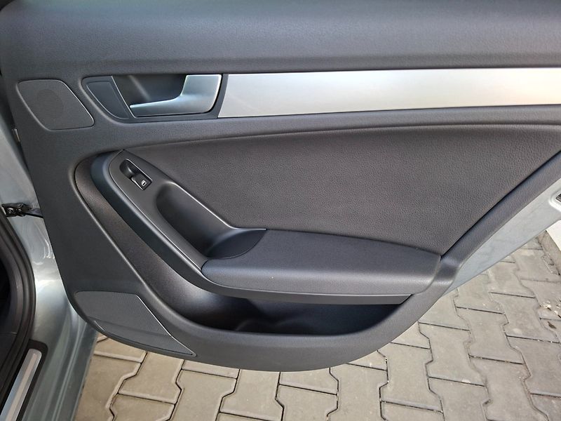 Audi A4 (2012) 3.0TDI 176kW 7A QUATTRO - fotka 28 z 39