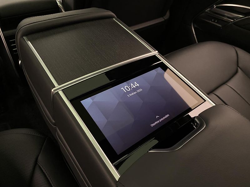 Land Rover Range Rover P530 AUTOBIOGRAPHY REZERVACE - fotka 62 z 66