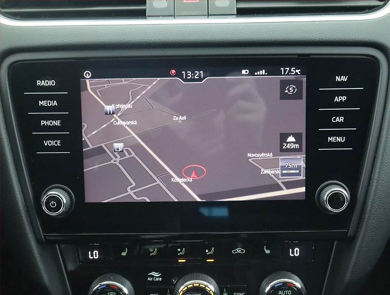 Škoda Octavia (2018) 2.0 TDI, Automat, Kůže, Navi - fotka 19 z 22
