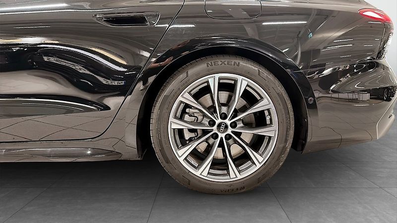 Audi A6 e-hybrid q S-Line Tech+ Taž - fotka 6 z 15