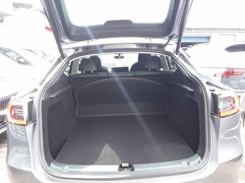 Tesla Model Y LONG RANGE DUAL MOTOR TZ 94% - fotka 6 z 9