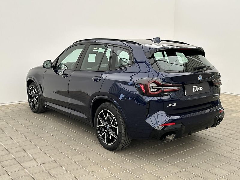 BMW X3 3.0 D 4x4 XDrive - fotka 3 z 32