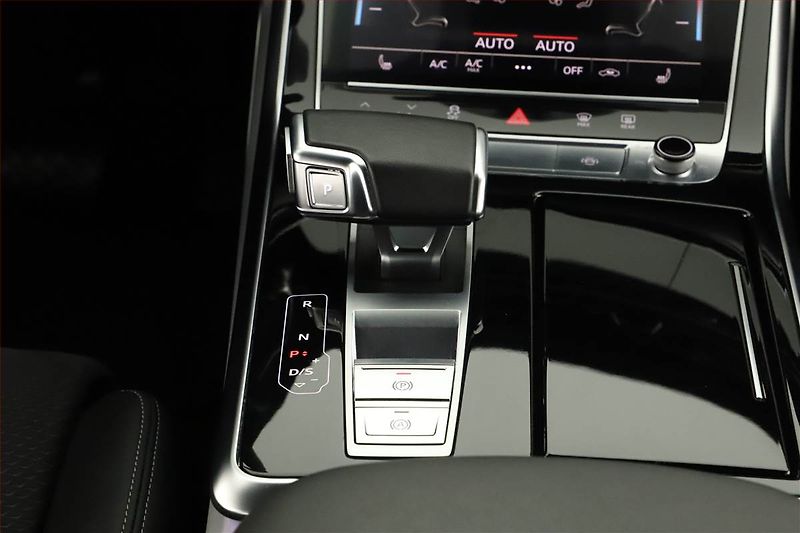 Audi Q7 (2023) 60 TFSI e - fotka 10 z 25