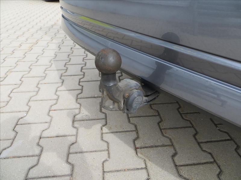 Škoda Octavia 2,0 TDI DSG Style 110kW Tažné - fotka 9 z 31