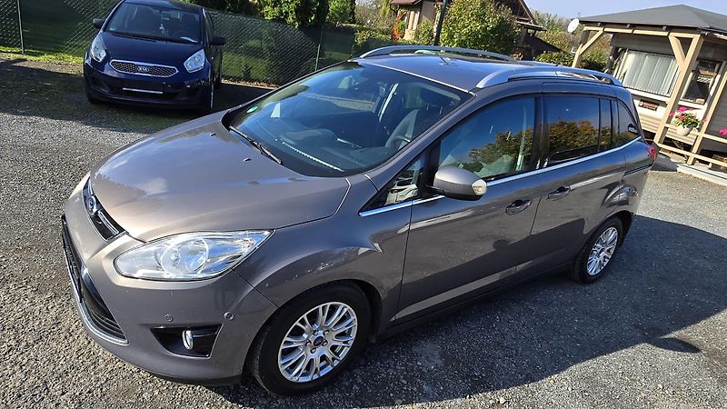 Ford Grand C-MAX 1.6 16V TITANIUM 7MÍSTNÝ  - fotka 2 z 42