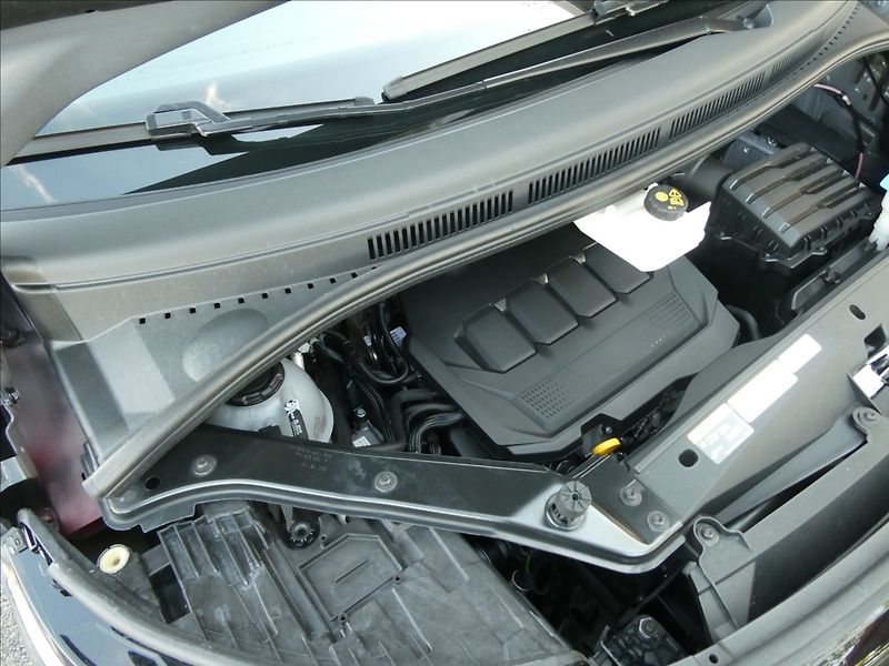 Volkswagen Multivan 2,0 TDi BULLI 1.MAJITEL,DPH,ČR - fotka 39 z 45