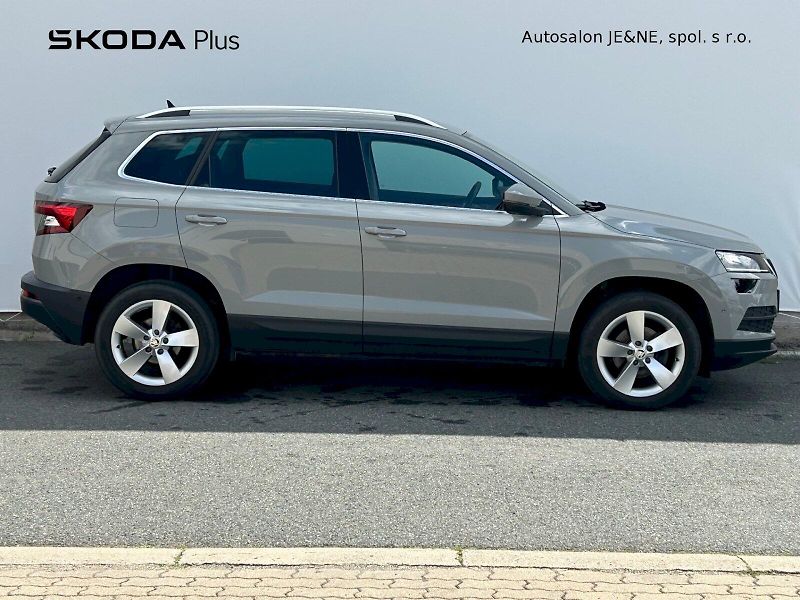 Škoda Karoq (2022) Style PLUS 1.5 TSI 110 kW - fotka 8 z 35