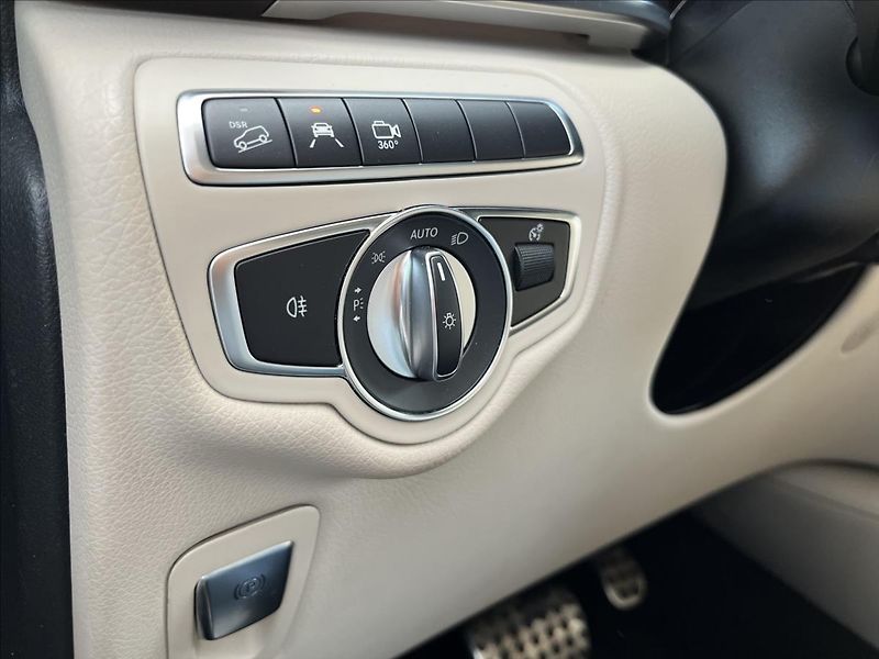 Mercedes-Benz Třídy V 300D 4MATIC AVANTGARDE - fotka 11 z 28