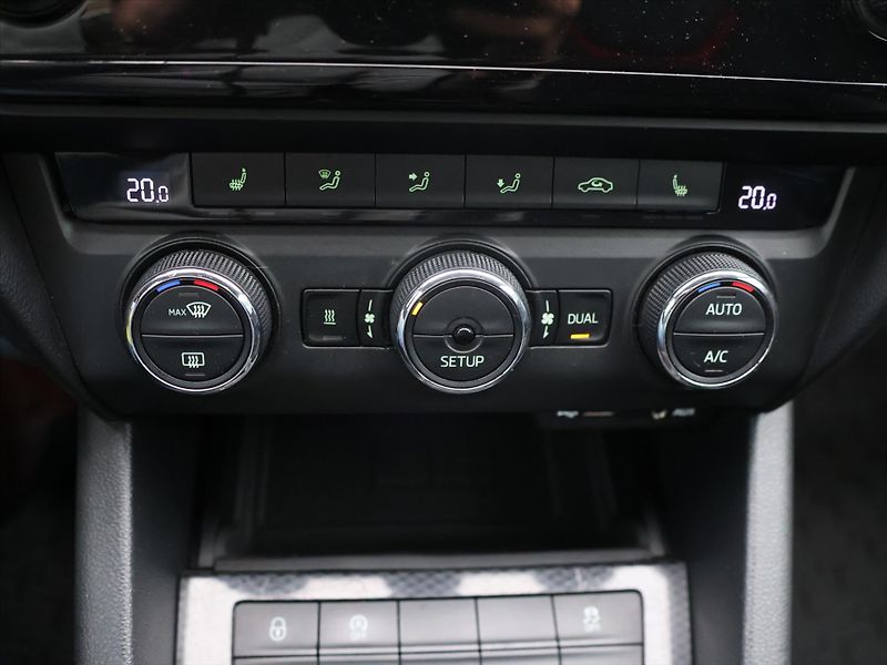 Škoda Octavia RS 2,0 TDI 135kW Webasto Tažné - fotka 18 z 25