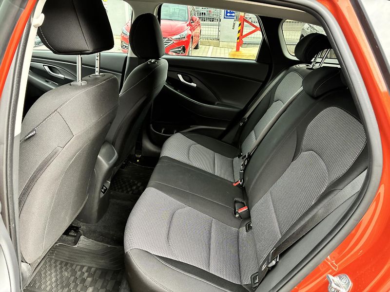 Hyundai i30 WG 1.5DPi 71kW SMART CLIMATE - fotka 14 z 31