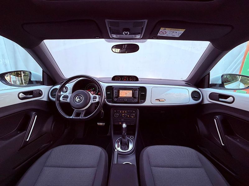 Volkswagen Beetle 1.4 TSi DSG7, Navi, Panorama - fotka 18 z 28