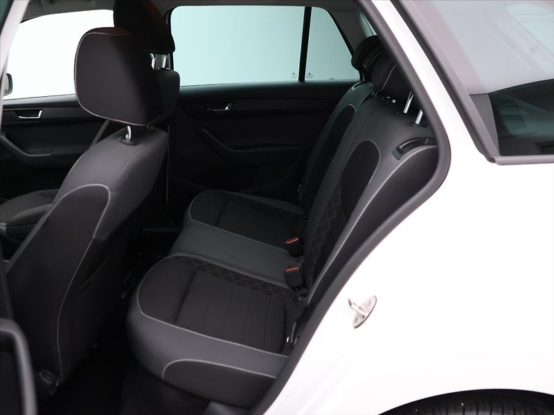 Škoda Fabia 1,0 Aut.klima Tempomat - fotka 13 z 25