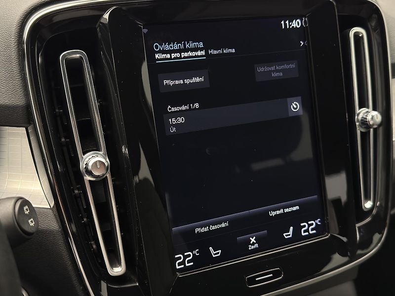 Volvo XC40 D3 MOMENTUM AUT  - fotka 40 z 46