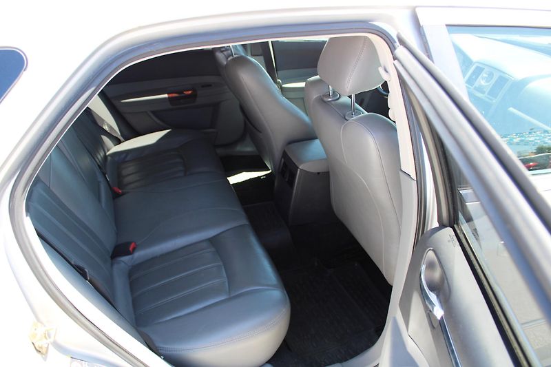 Chrysler 300C (2005) 3,5i REZERVACE - fotka 12 z 16