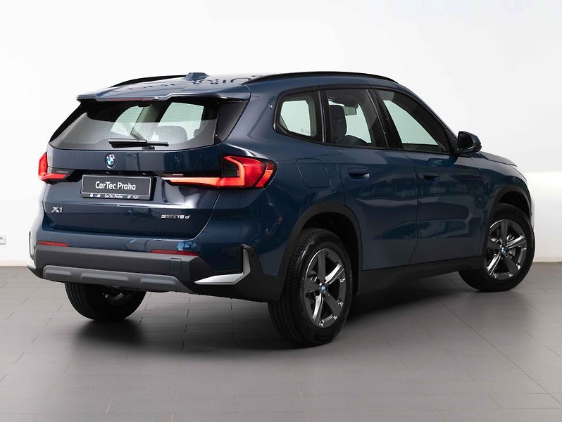 BMW X1 sDrive18d - fotka 3 z 6