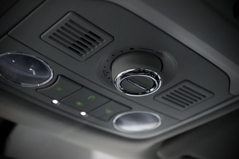 Škoda Octavia 3 Combi 1.4 TSI 110 kW DSG - fotka 32 z 36