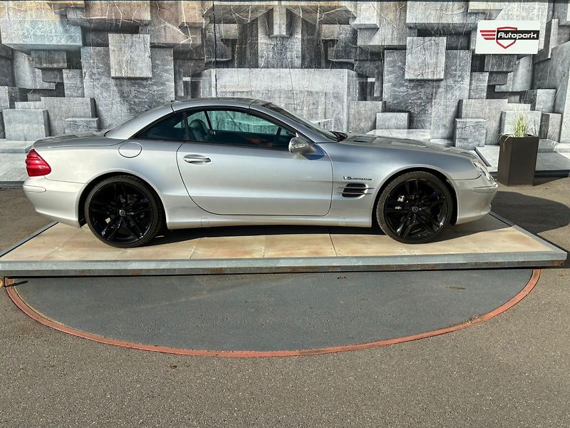 Mercedes-Benz SL (2002) 5.0 V8, 225KW - fotka 4 z 31