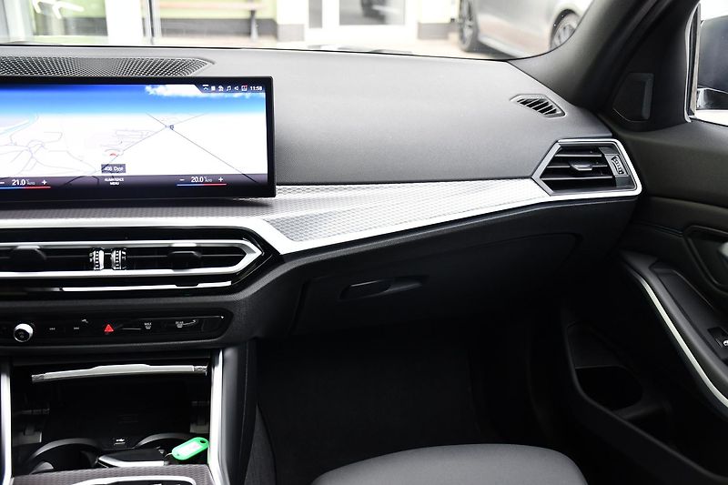 BMW Řada 3 320d xDrive MSPORT ČR 3LZÁRUKA - fotka 8 z 44