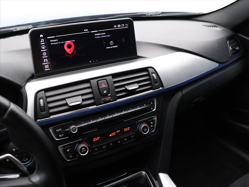 BMW Řada 3 2,0 320d 135 kW CZ M Paket - fotka 18 z 29
