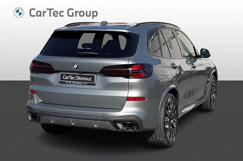 BMW X5 xDrive30d - fotka 7 z 9
