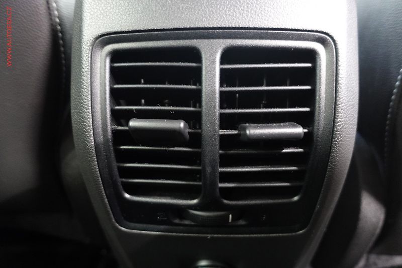 Ford Kuga (2013) 2.0TDCi 4x4, AT, park.čidla - fotka 20 z 22