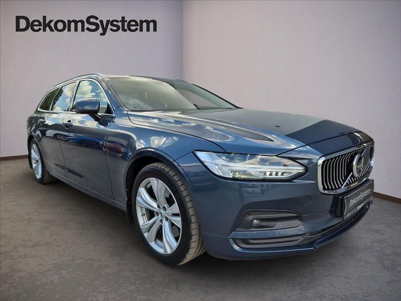 Volvo V90 2,0 B4 FWD Momentum Advanced - fotka 2 z 18