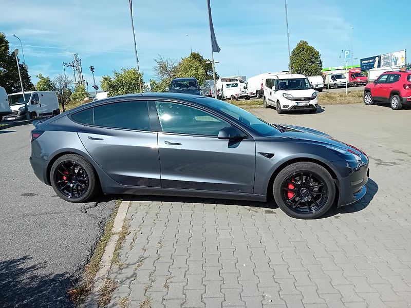 Tesla Model 3 AUTOPILOT/LONG RANGE/ZÁRUKA! - fotka 4 z 15