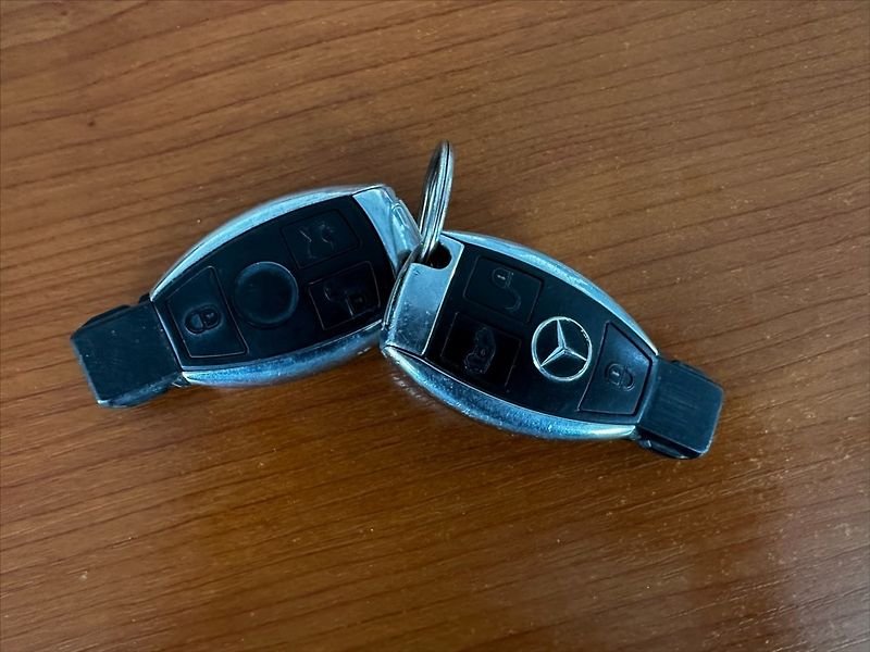 Mercedes-Benz Viano 3,0 CDI 165KW-EXTRALONG 7MIST - fotka 42 z 42