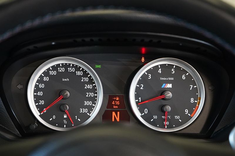 BMW M6 Cabrio, V10,Head-up,Soft-close - fotka 26 z 41
