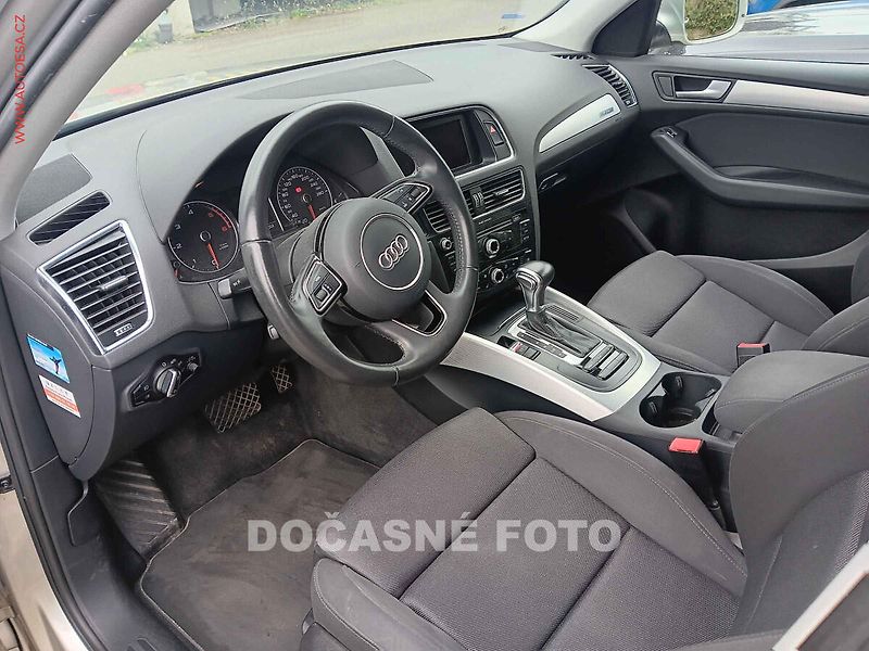 Audi Q5 (2012) 2.0TDi Quattro, 1.maj,ČR, AT - fotka 3 z 3