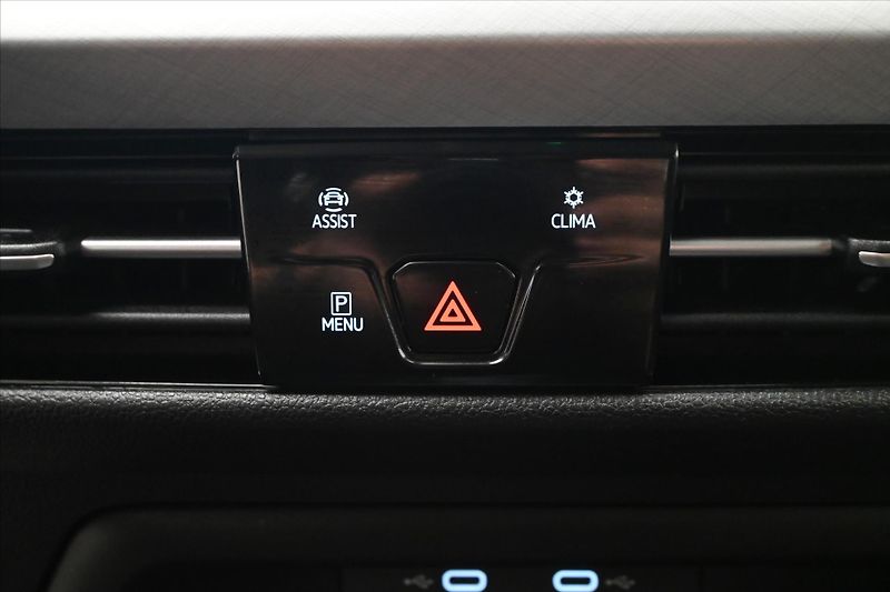 Volkswagen Golf 2,0 TDI 110 kW DSG Life Záruka - fotka 21 z 30