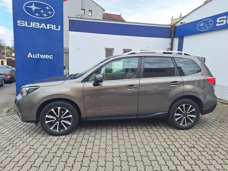 Subaru Forester (2017) XT Sport - fotka 2 z 35