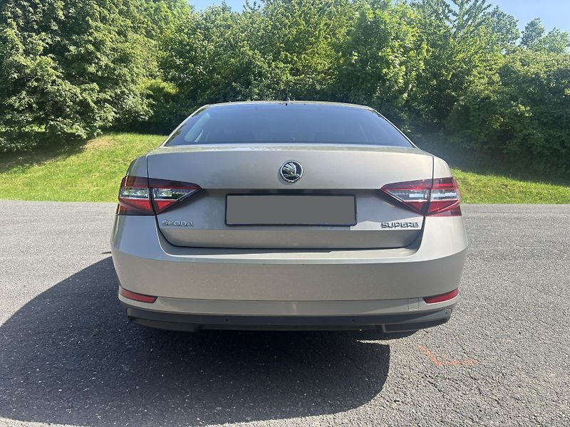 Škoda Superb (2016) 2.0 TSI 162kw Style REZERVACE - fotka 6 z 31